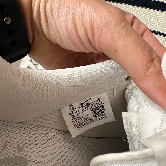 Nike Air Force 1 Low - Womens White Leather Sneaker Shoes- Size 7.5 - Picture 4 of 6